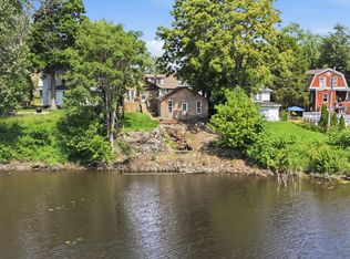650 Water St, Hobart, IN 46342