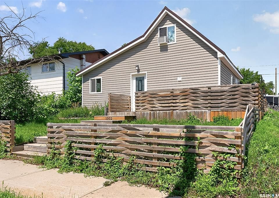 1st image of 1002 Stadacona STREET W