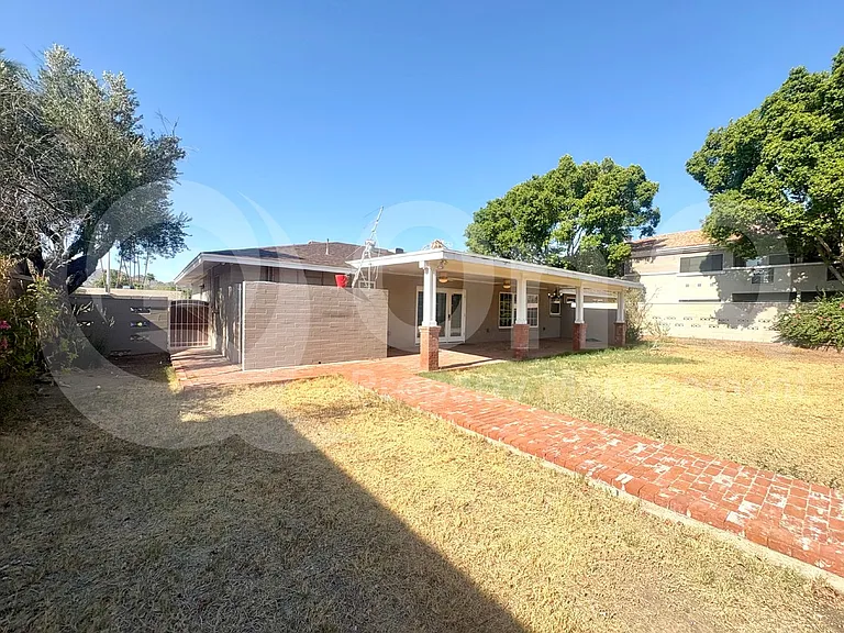 3421 E Camelback Rd — Photo 23