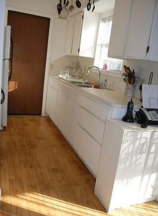 5th image of 7104 Townsborough Dr