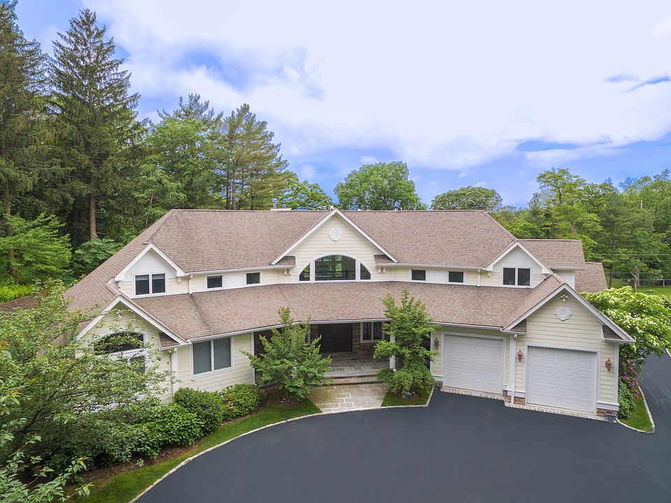 144 Round Swamp Road