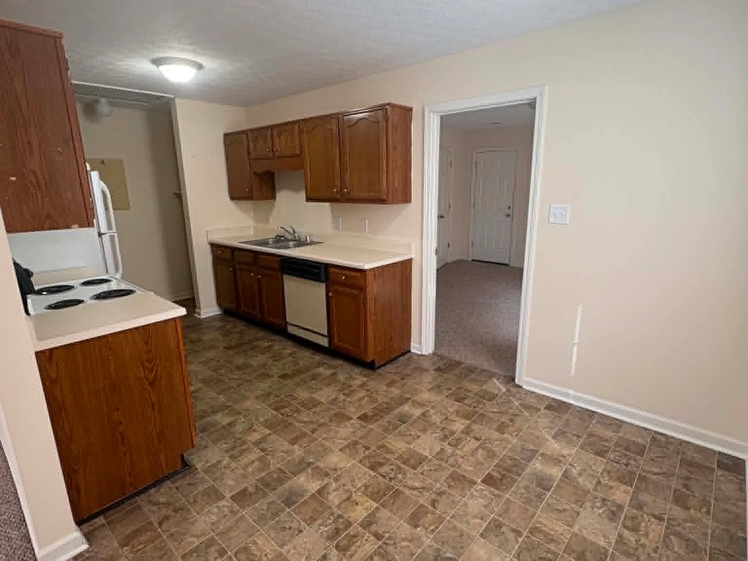 1611 Flanigan Ct - Unit 4 — Photo 4