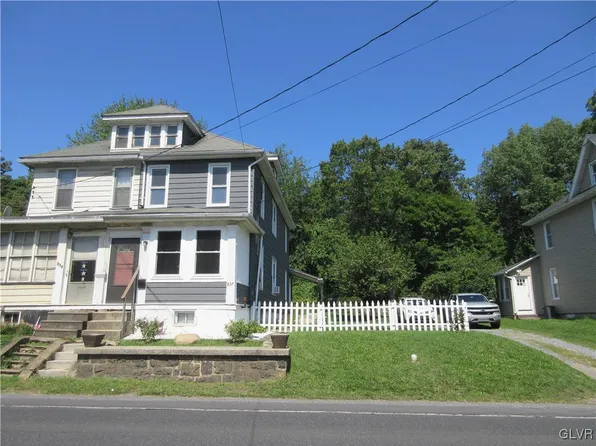 837 W Pennsylvania Ave, Pen Argyl, PA 18072