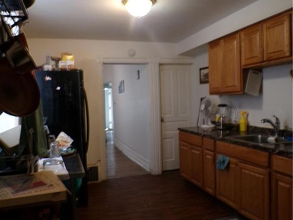 4th image of 111 Ridge Ave