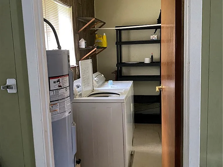 907 N Hugo St — Photo 12