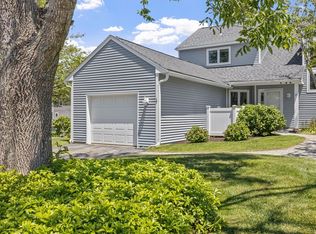 17 Fairway Dr, Plymouth, MA 02360