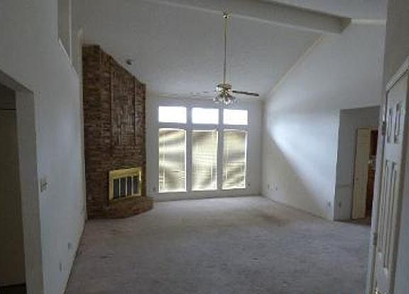 4th image of 512 Saddle Head Dr