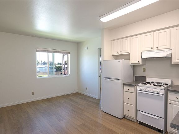 5th image of 3901 Saviers Rd