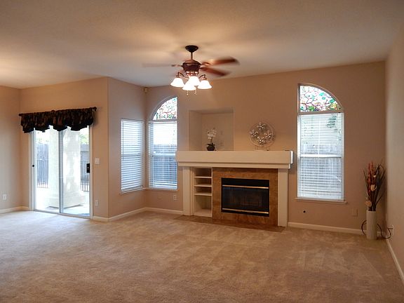 3rd image of 126 Orange Blossom Cir