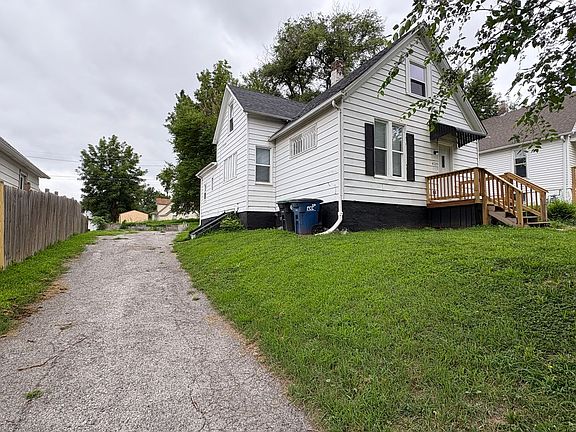 2nd image of 4125 Erskine St