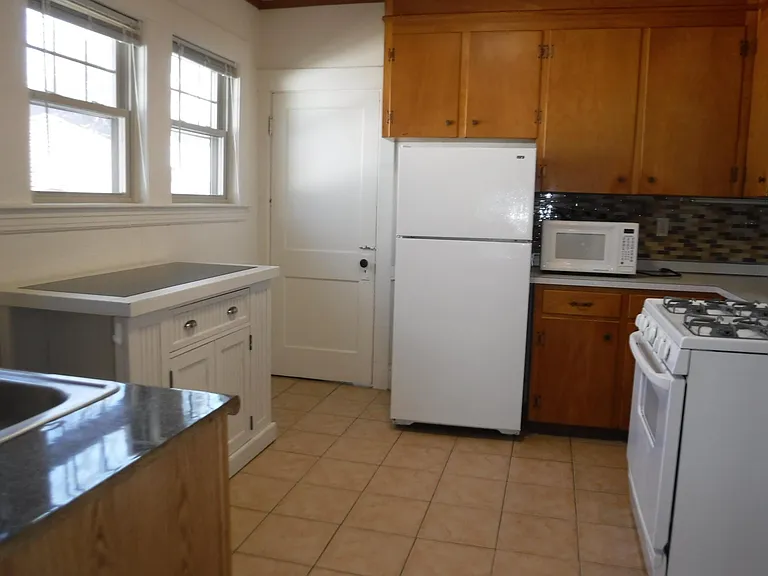 25 Caughey St — Photo 2