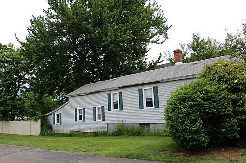 2nd image of 518 E 12th St