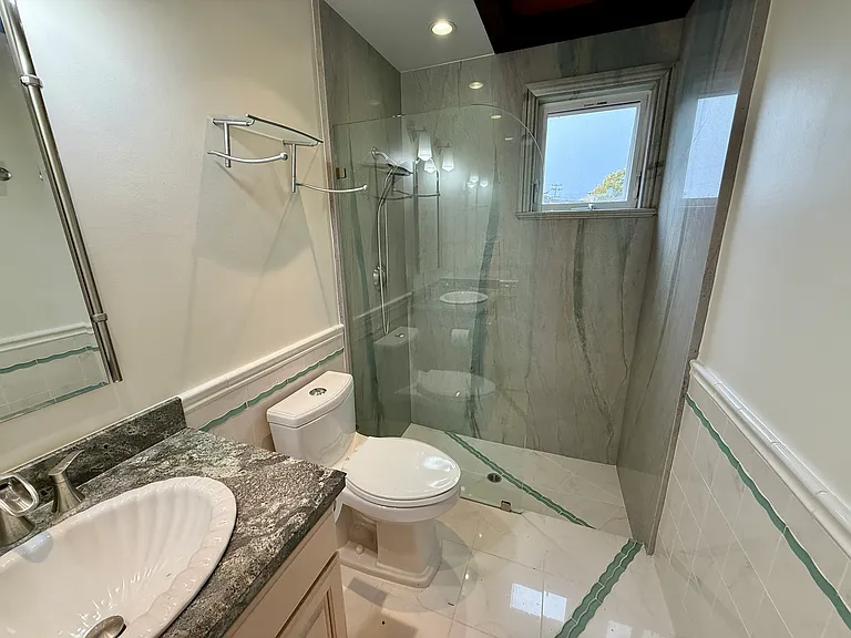 76 Dominican Dr — Photo 10
