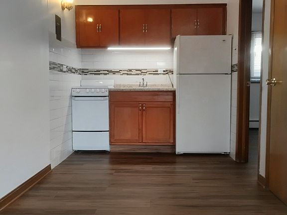 4th image of 8633 S Maryland Ave #3