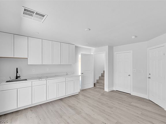 5th image of 6031 Sonoma Station Ave