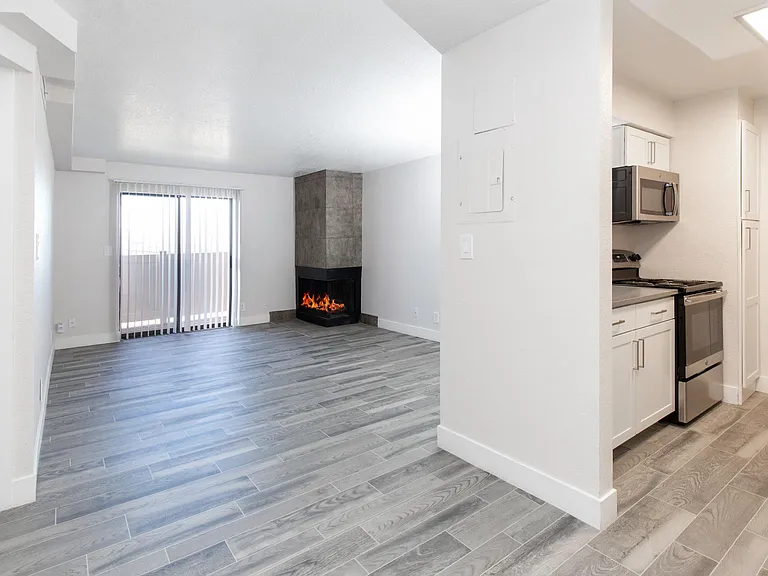 Foothill Place Apartments — Photo 12