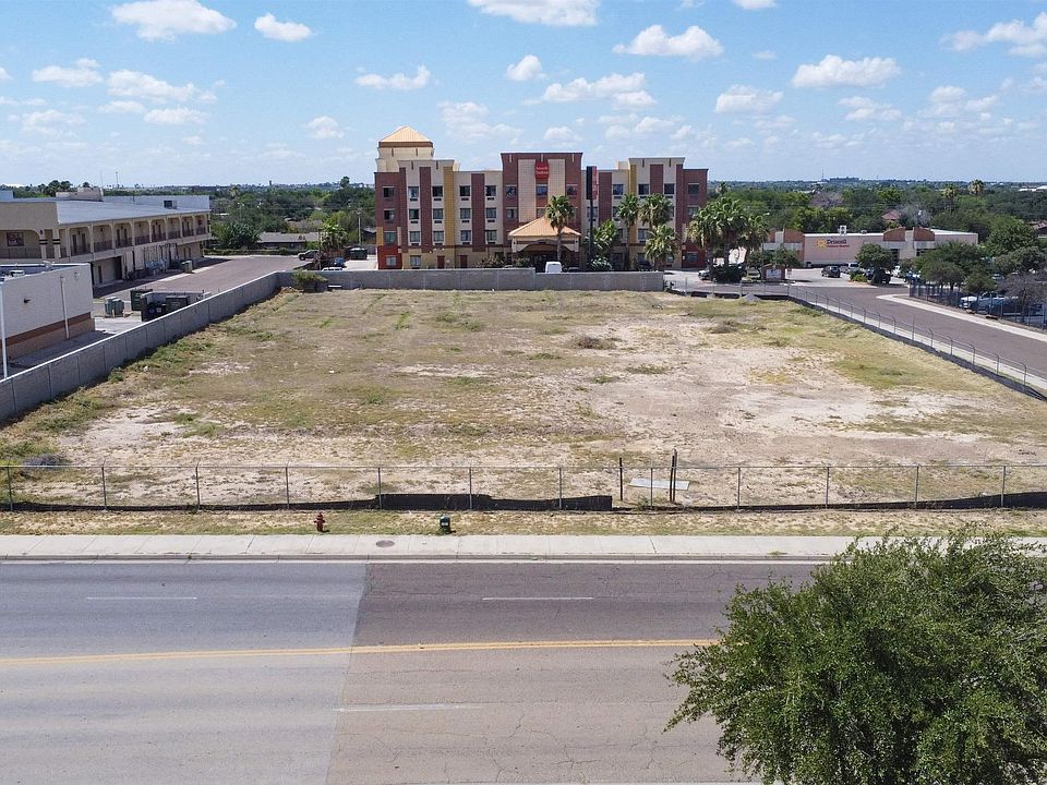 1st image of 221 Calle Del Norte