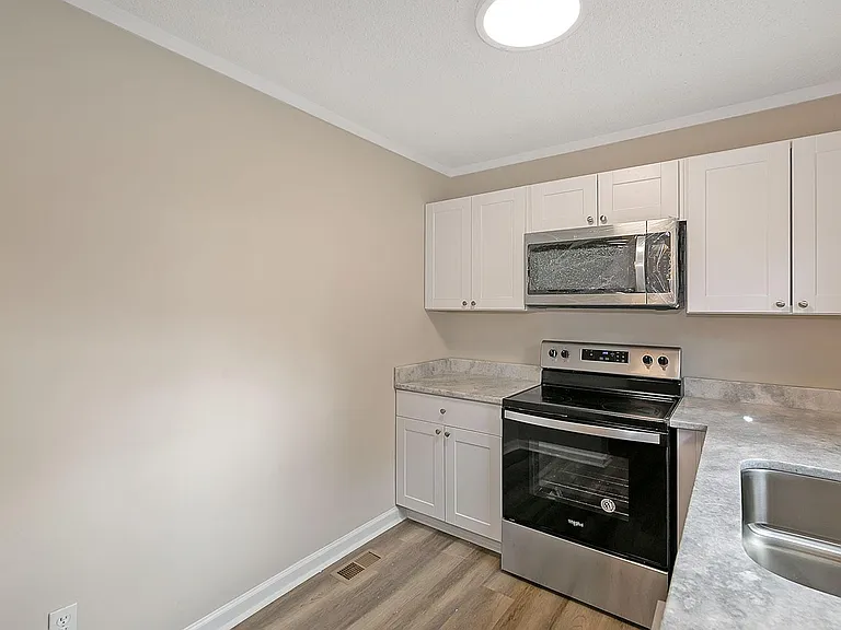 4970 Hiram Lithia Springs Rd — Photo 5