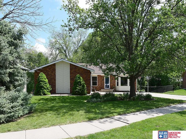 5610 S 68th Street Ct, Lincoln, NE 68516