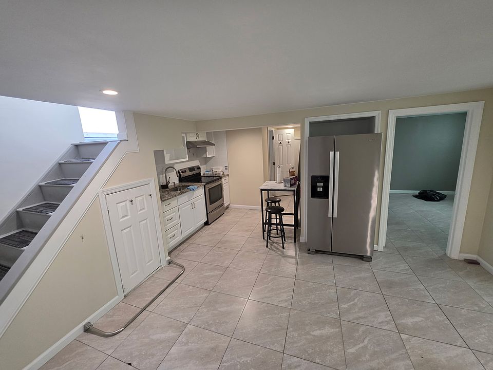 1st image of 0 Lenox Ave #2