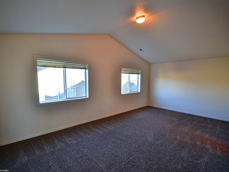9500 NE 72nd St #1 — Photo 10