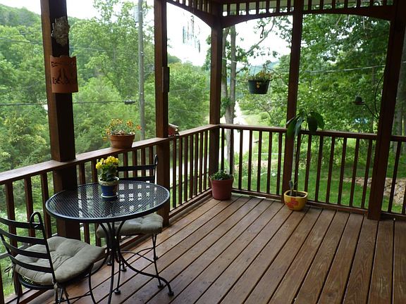 screened in front porch