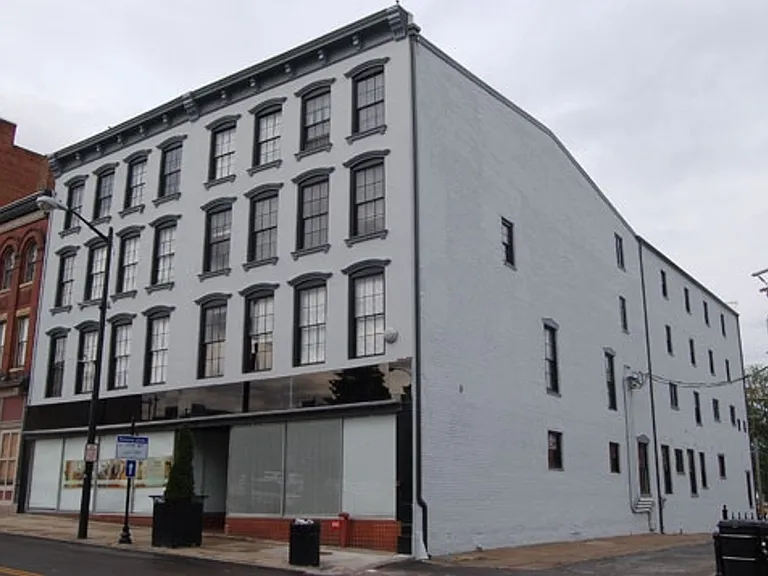 Old Towne Flats — Photo 22