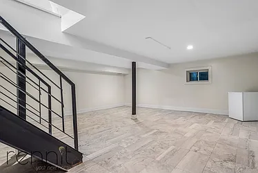 Rented by Rennit Inc.