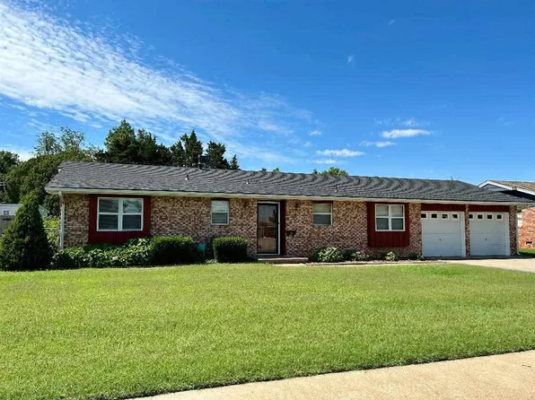 2700 Canterbury Ave, Ponca City, OK 74604