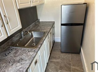 852 E Exchange St #1, Akron, OH 44306