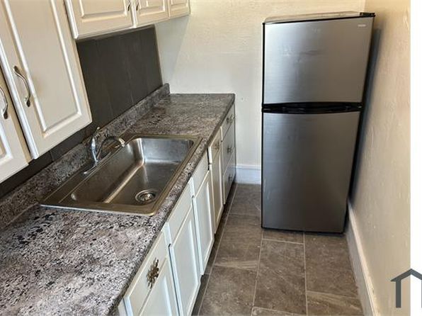 852 E Exchange St #1