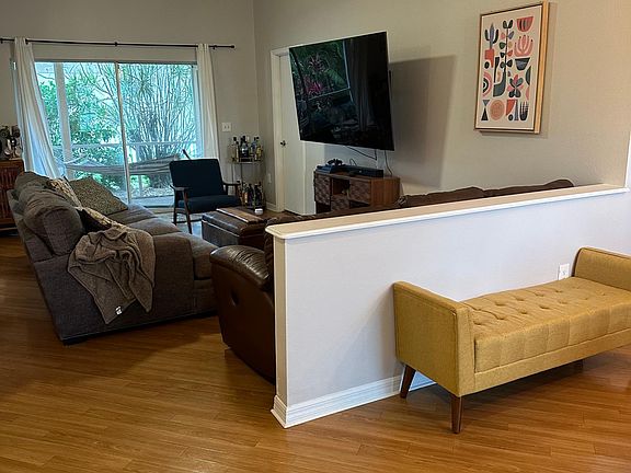 open floor plan / living room