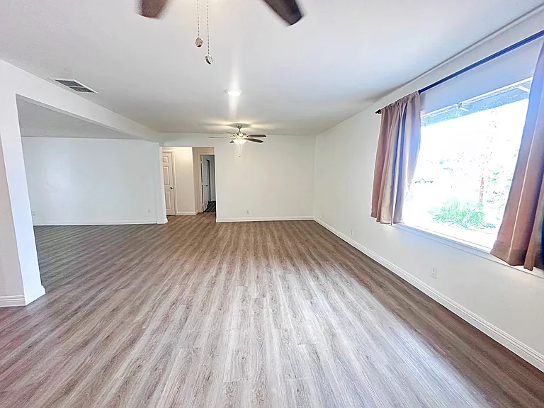 812 Bracken Ave — Photo 5