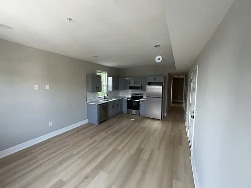 1201 Lindley Ave Photo 1
