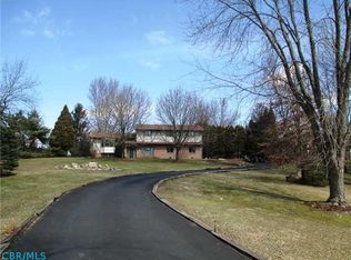 9039 Dustin Rd, Galena, OH 43021