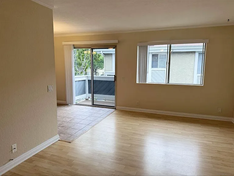 11175 Kelowna Rd #7 — Photo 15