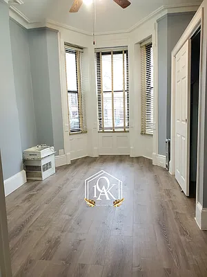 Rented by 1 Oak Real Estate Hub Inc | media 2