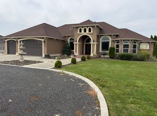 2076 W Monterrery Ln, Othello, WA 99344