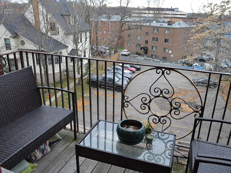 28 Quint Ave #44 — Photo 3
