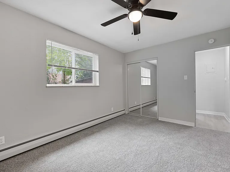 Nevada Villa Apartments — Photo 7