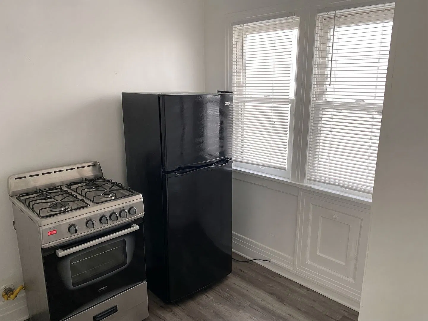 Studio, 1.0 bath, 260 sqft, $1,238 — Photo 2