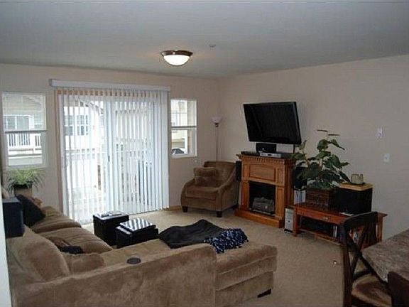4th image of 6038 Illinois Ln SE Unit C