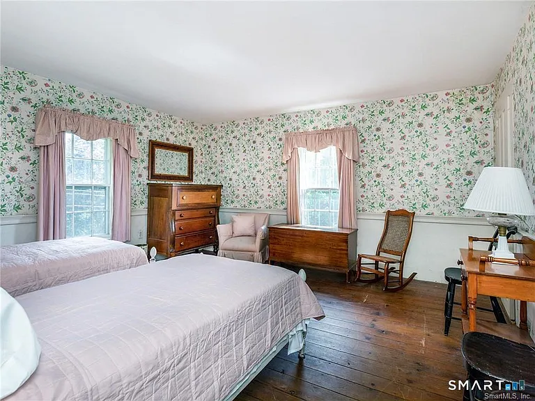 103 Litchfield Rd — Photo 15