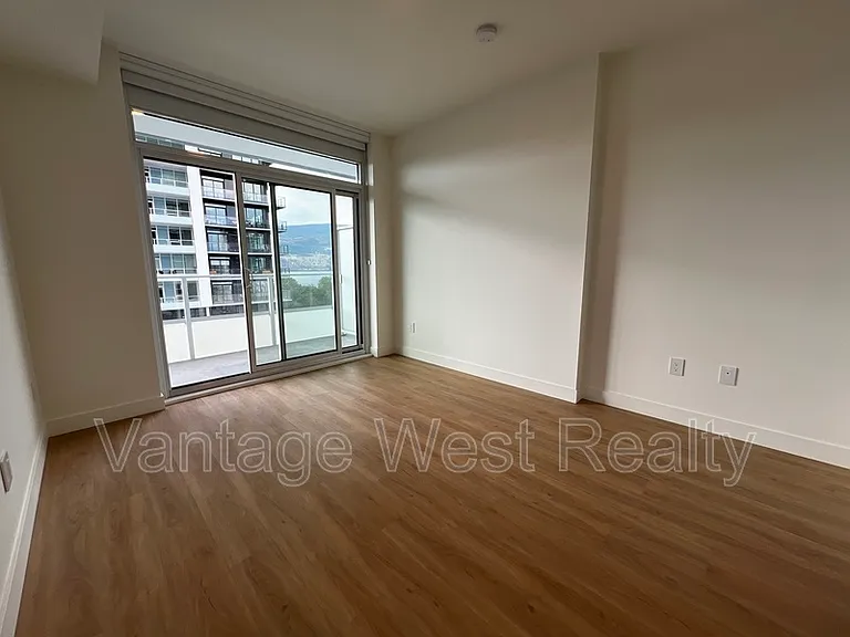 1626 Water St #807 — Photo 6