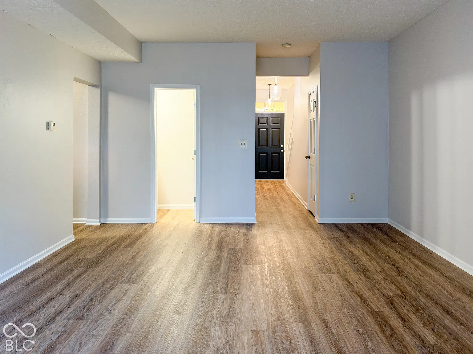 3 bed, 2.5 bath, 1833 sqft, $1,800 — Photo 4