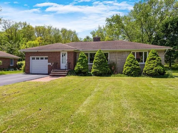 151 Century Dr, Syracuse, NY 13209