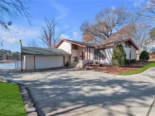 107 Linda Dr, Newport News, VA 23608