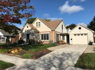 722 Flambeau St, Manitowoc, WI 54220