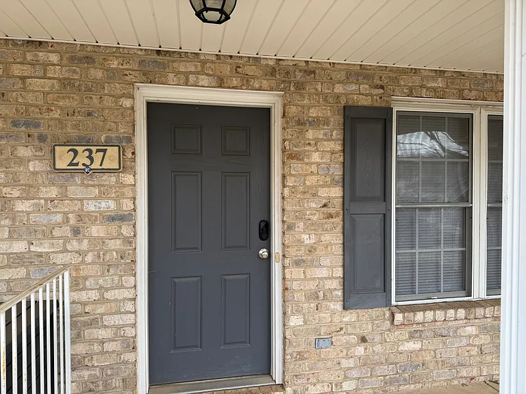 237 Portico St — Photo 17