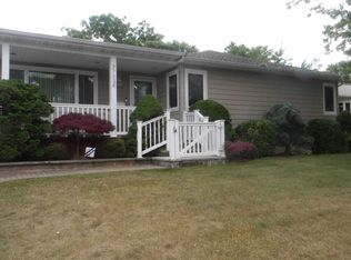 3733 Locust Ave, Seaford, NY 11783
